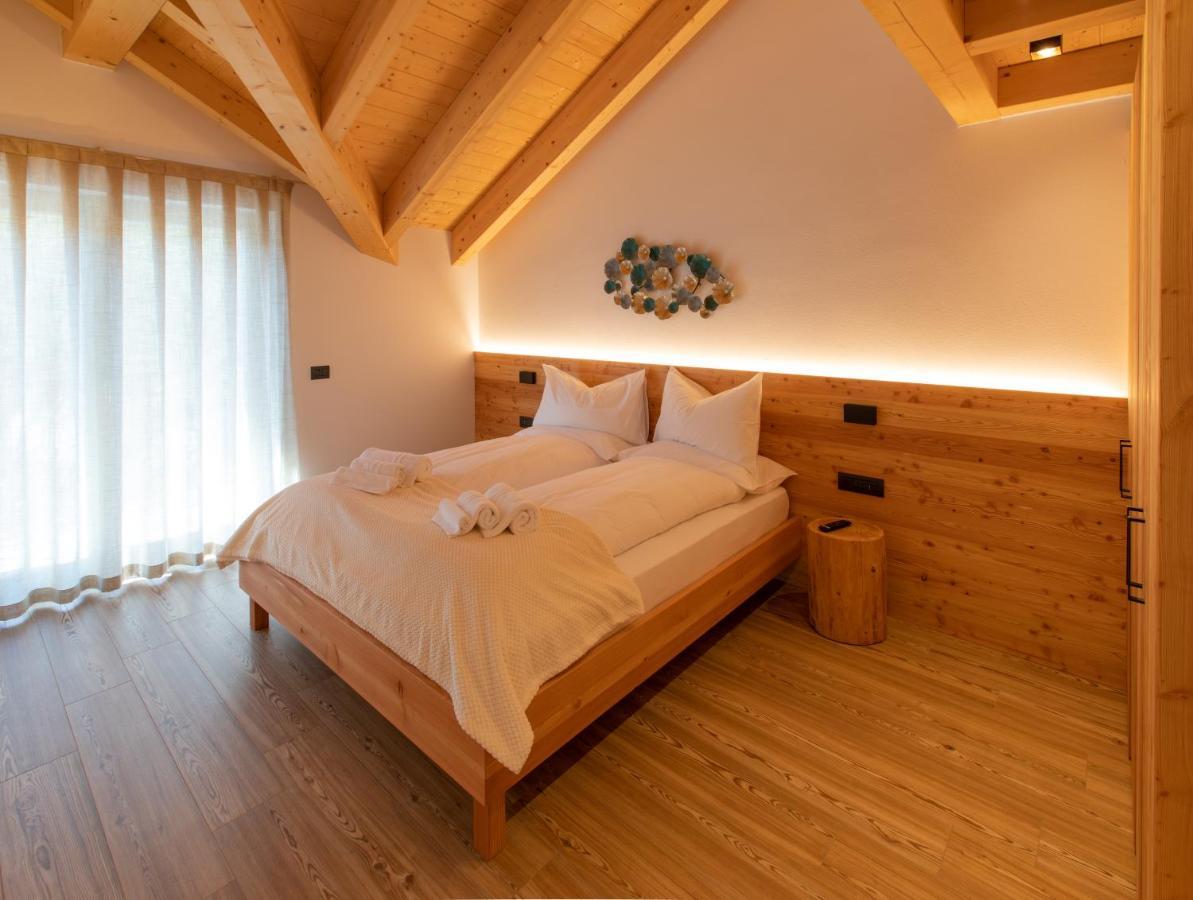 Brenta Rosso - Charme Apartments Fai della Paganella Buitenkant foto