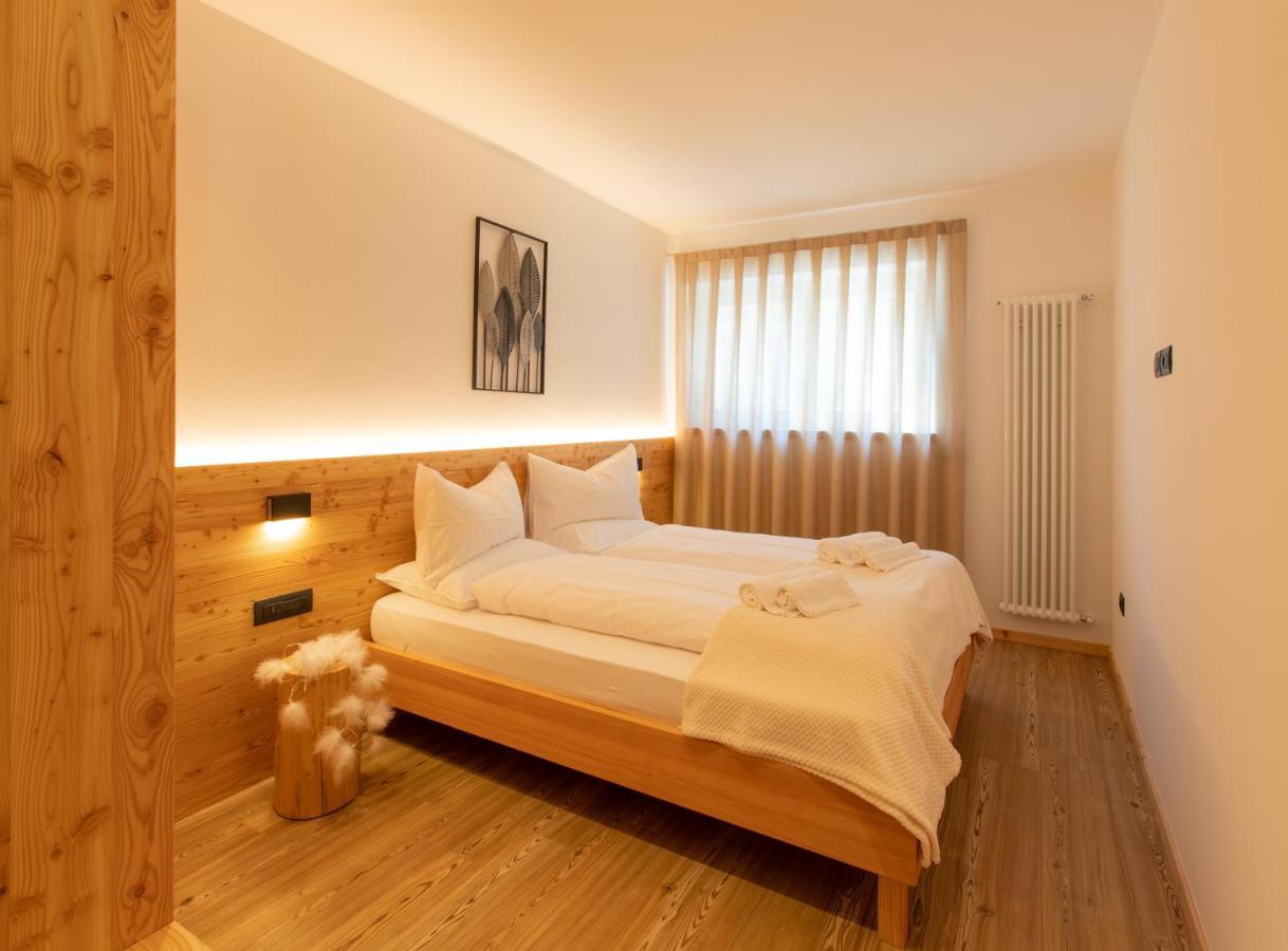 Brenta Rosso - Charme Apartments Fai della Paganella Buitenkant foto